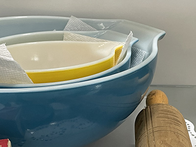 Pyrex mixing bowls